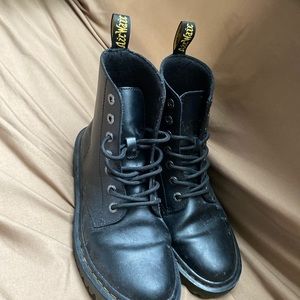 Women’s Dr martens